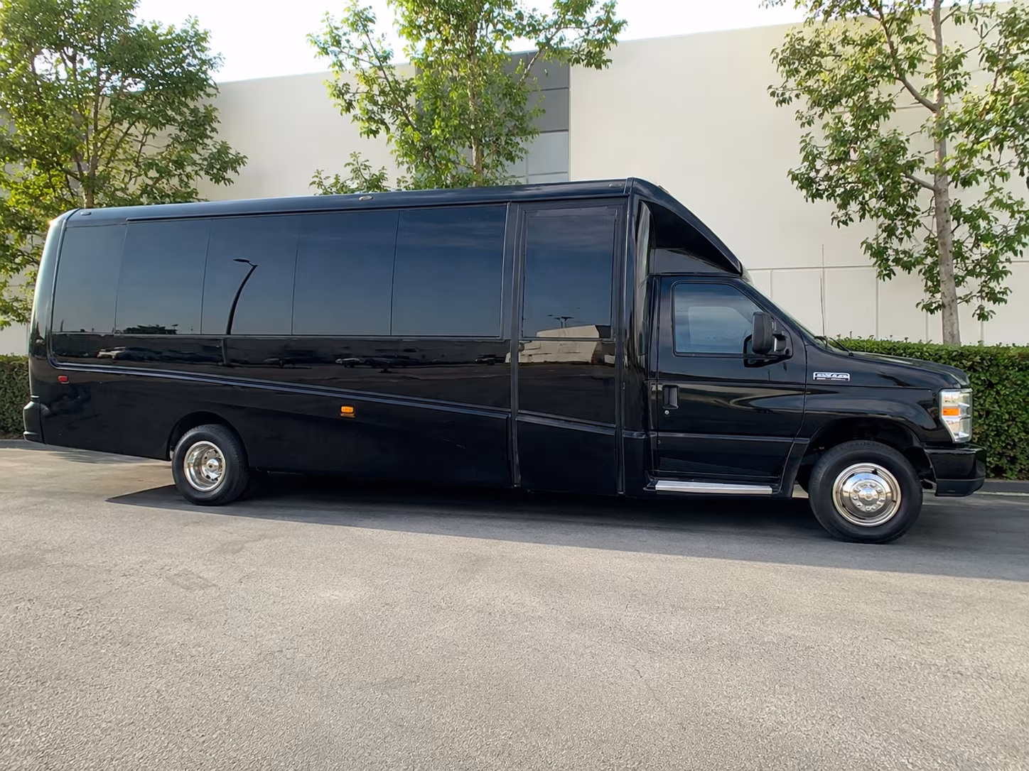 charter buses to golden 1 center and sacramento arena concerts