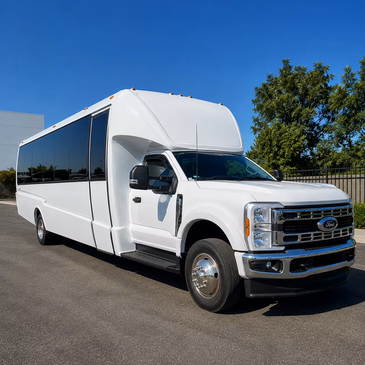 corporate airport transfer buses between stockton and sacramento smf