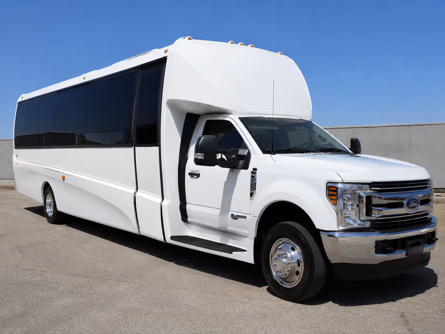 wedding and quinceanera bus rentals in stockton
